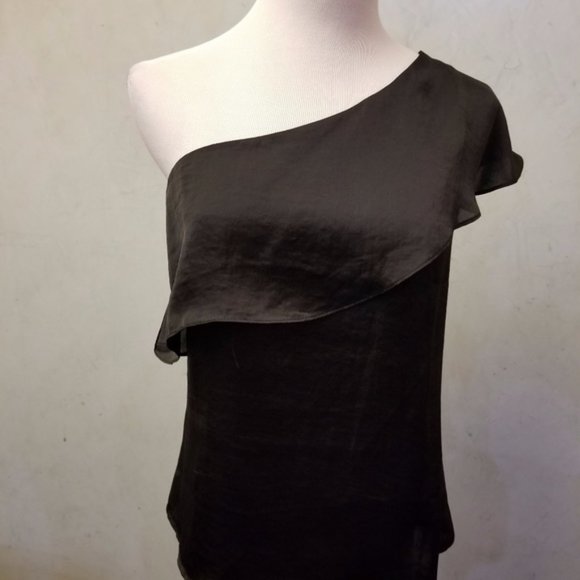 NWT Love,Fire black silky off the shoulder tank top women's size Medium (42) - Picture 2 of 9